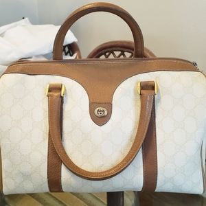 Authentic Gucci boston Bag Crack by strap